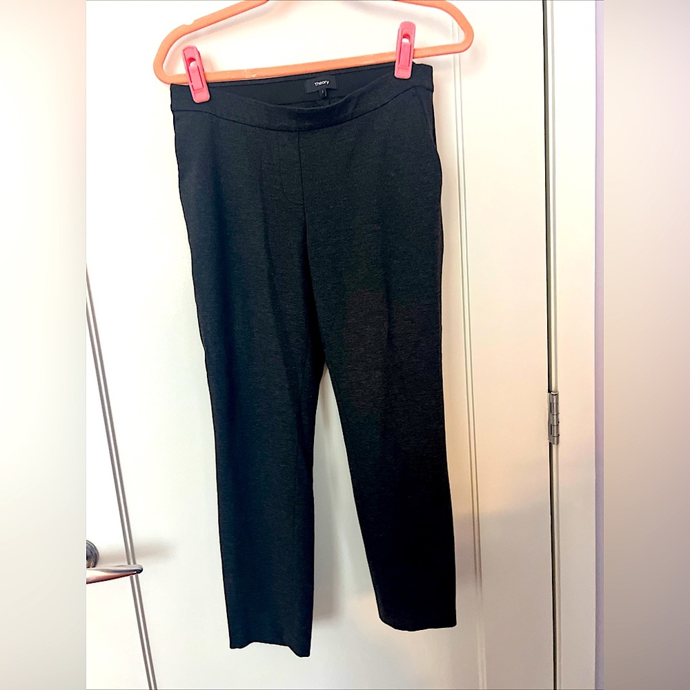 Theory Women's Size 2 Gray Trousers Pull On Straight Stretch Pants Pockets